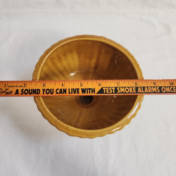 Haeger Gold Ceramic Ribbed Planter - Picture 7 of 13